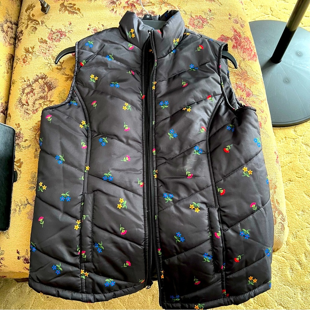 EUC floral puffer vest